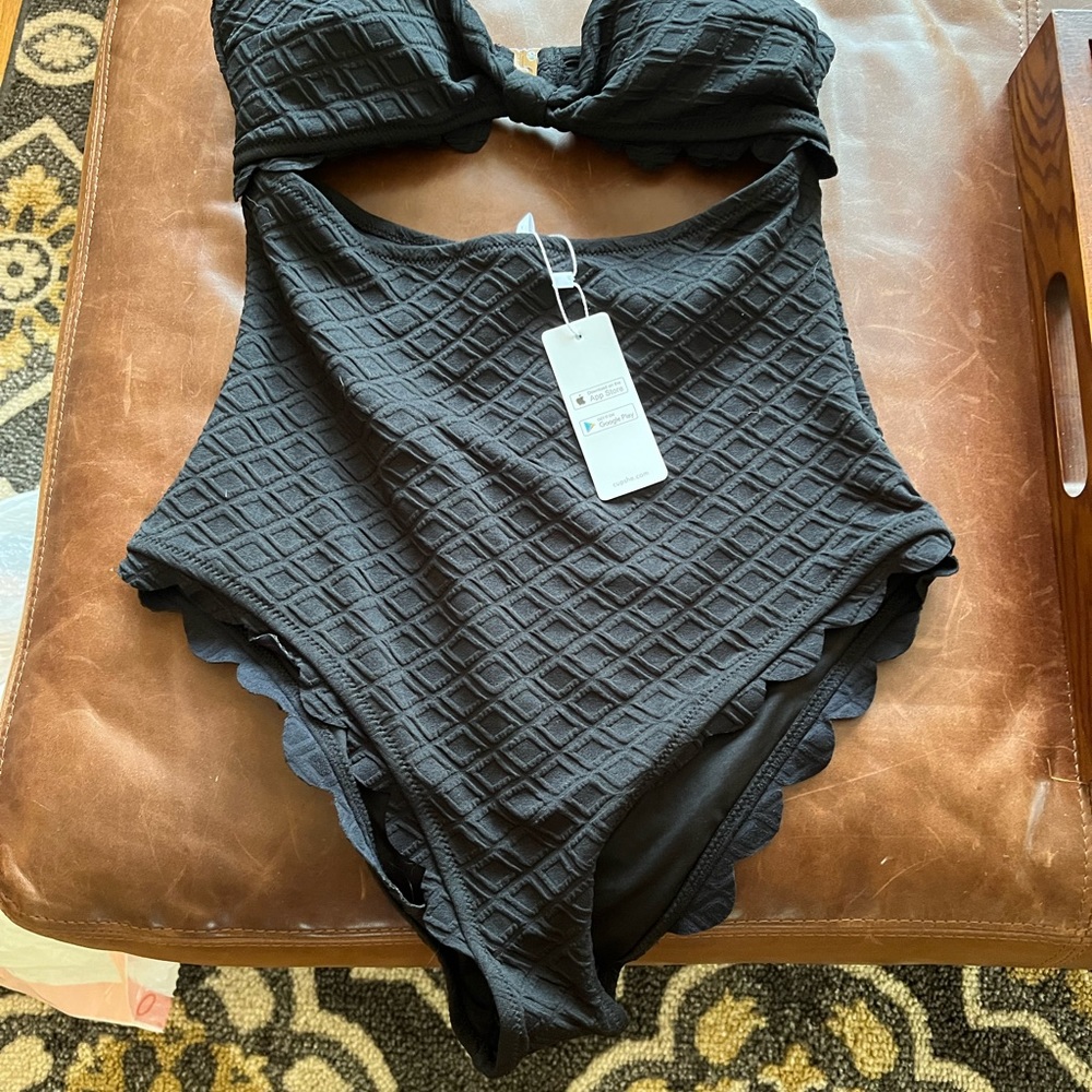 Cupshe black one piece bathing suit. Size L. NWT. High waisted bottom. - Picture 4 of 10